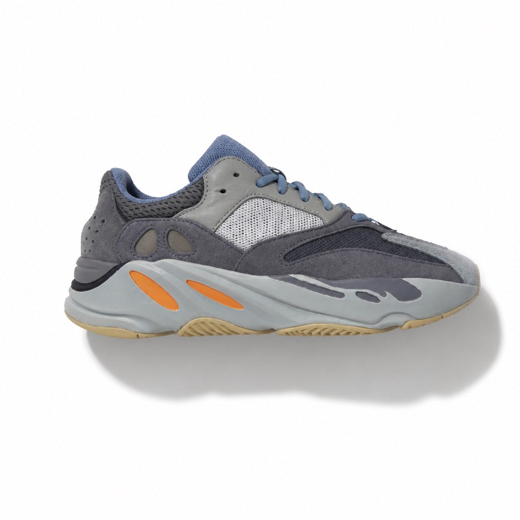 YEEZY BOOST 700 CARBON BLUE