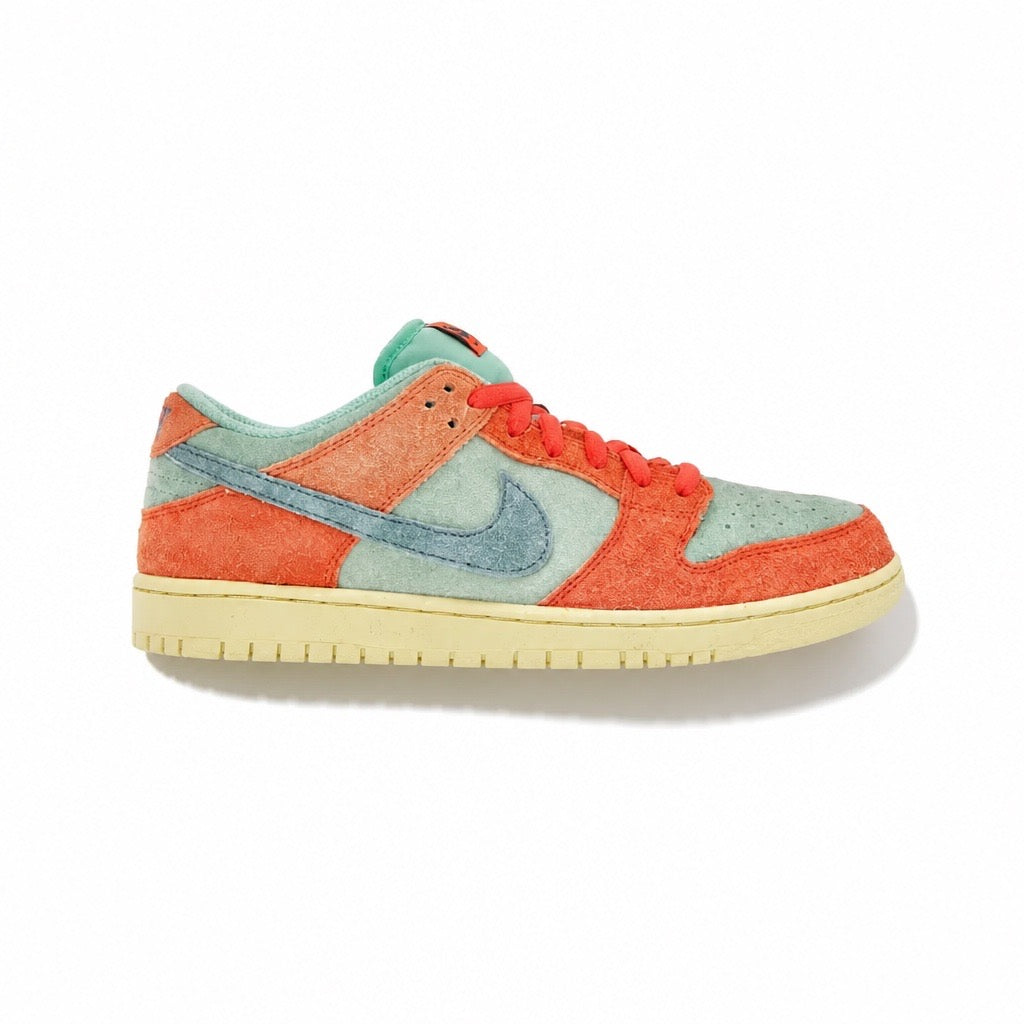 NIKE SB DUNK LOW ORANGE EMERALD RISE