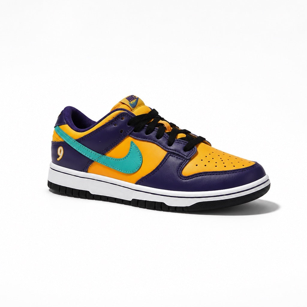 NIKE DUNK LOW LISA LESLIE (WOMENS)