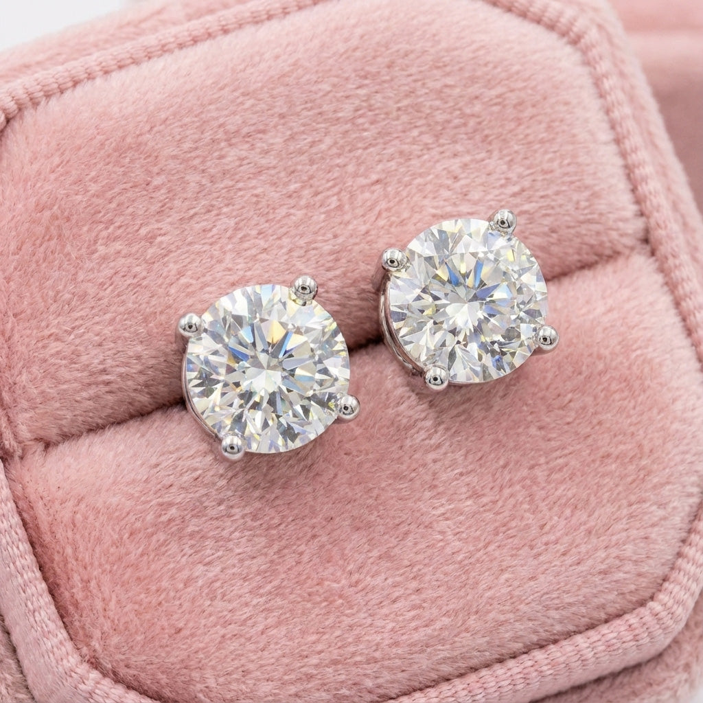 STUDS CLASSIC FOUR PRONG LAB DIAMOND 7.5MM